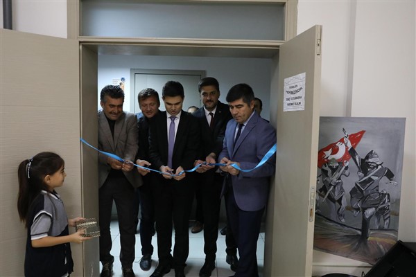 Kayseri’de “Geçmişten Günümüze Öğretmen ve Okul” sergisi açıldı