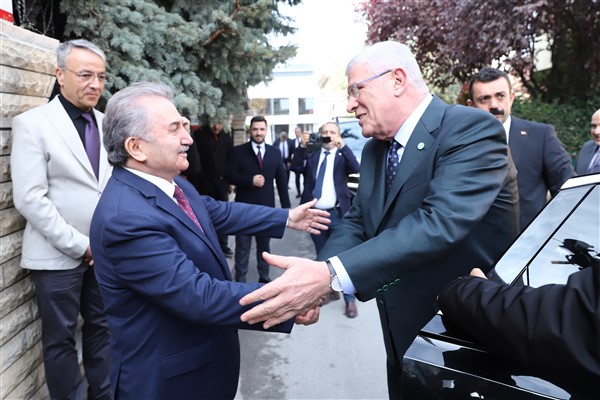 Dervişoğlu’ndan ATA Parti Genel Merkezi’ne ziyaret