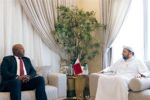 Katar Devlet Bakanı Al Khulaifi, Burundi Cumhuriyeti Dışişleri Bakanı Shingiro ile görüştü