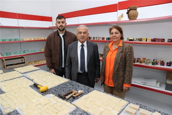 Başkan Güler’den ‘Üreten Kadınlar Atölyesi’ne ziyaret