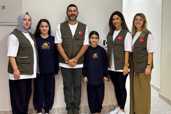 Bağcılar’daki engelli kursiyerler, Gazzeli çocuklar için eşofman dikti