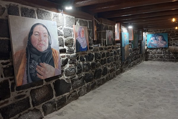 Diyarbakır’da “Soyut ve Somut Değerler” karma sergisi açıldı