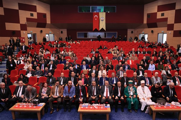 Uluslararası Balkanlarda Alevilik ve Bektaşilik Sempozyumu yapıldı