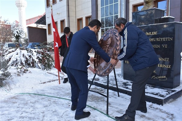 Karaman’da 24 Kasım Öğretmenler Günü kutlandı