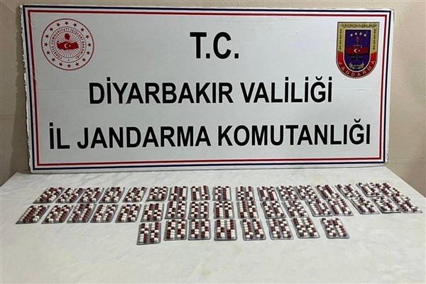 Diyarbakır’da 584 adet kapsül uyuşturucu hap ele geçirildi
