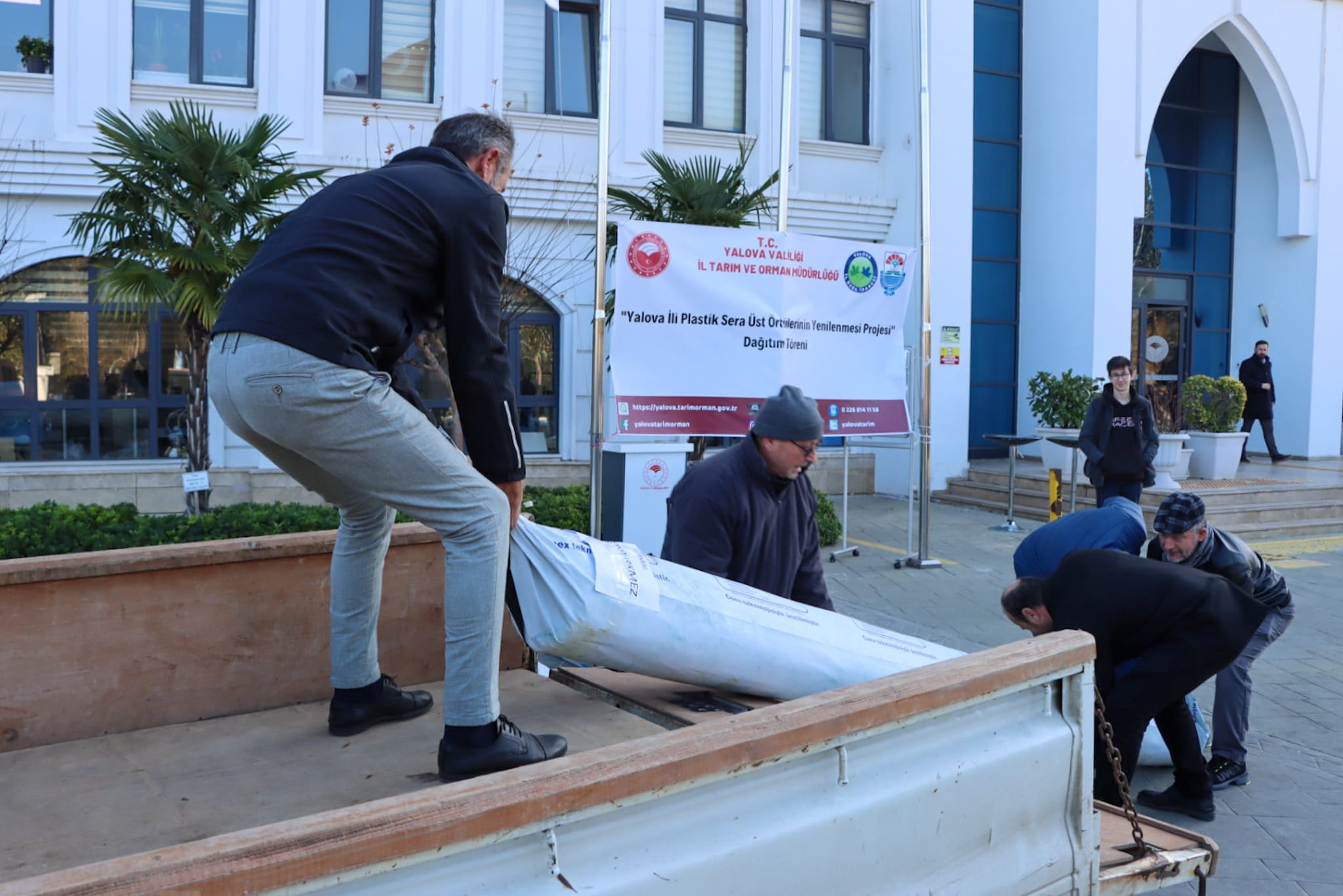 167 üreticiye 59 ton sera naylonu dağıtıldı