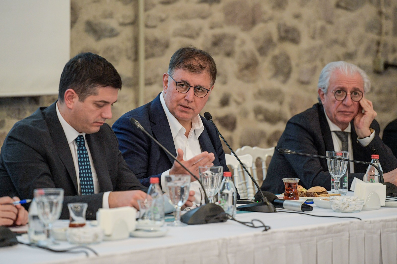 Başkan Tugay: İzmir’in kronik sorunu çözülüyor