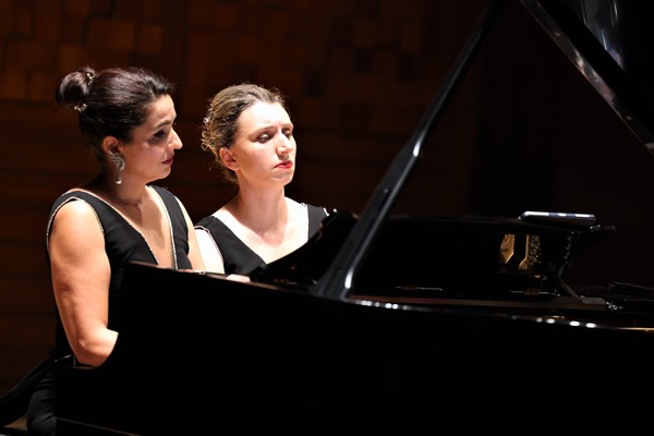 İzmir’de Duo Blanc & Noir Simply Classic konseri