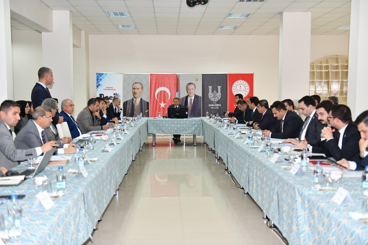Vali Şıldak, İl Eğitim Değerlendirme Toplantısı’na başkanlık yaptı
