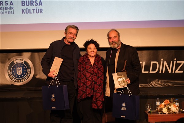 Bursa’da ‘Mavi Gözlü Dev Nazım Hikmet’ film gösterimi yapıldı