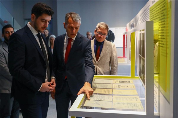 Antalya Büyükşehir, İsmail Baha Sürelsan Sergi Salonu’nu açtı