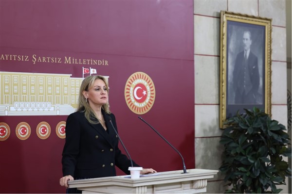 Ösen: Turizm kadar çok gelir getiren ancak bu kadar yanında olunmayan başka bir sektör yok