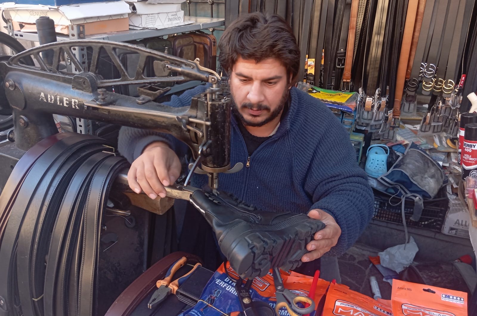 Ayakkabı boyacısı Ali Bozkurt, atanamayınca baba mesleğine yöneldi