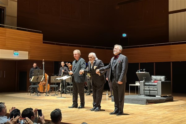 İzmir’de “Bir Askerin Öyküsü” adlı anlatımlı konser düzenlendi