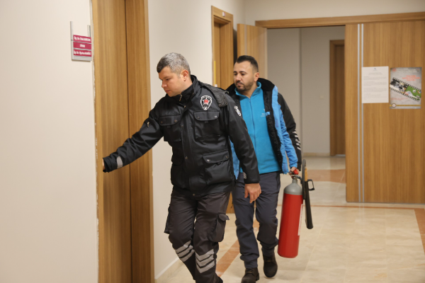 Düzce Üniversitesi’nde yangın tatbikatı yapıldı