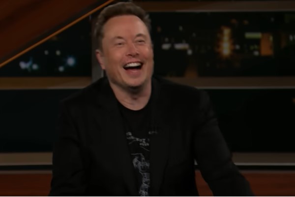 Elon Musk sürpriz şekilde Ukrayna lideri Zelensky ile telefonda görüştü