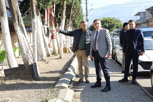 İskenderun’da yaya yolları yenileniyor