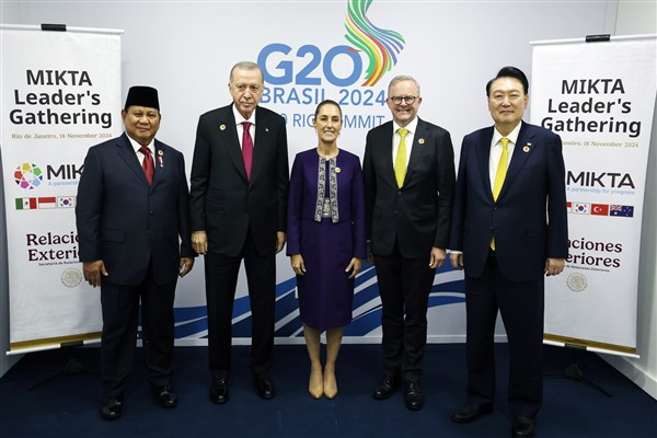 ﻿Cumhurbaşkanı Erdoğan, MIKTA’nın liderleriyle bir araya geldi