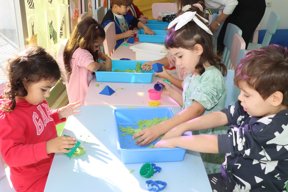 Yalova Belediyesi Çocuk Tiyatrosu’nda birçok etkinlik devam ediyor