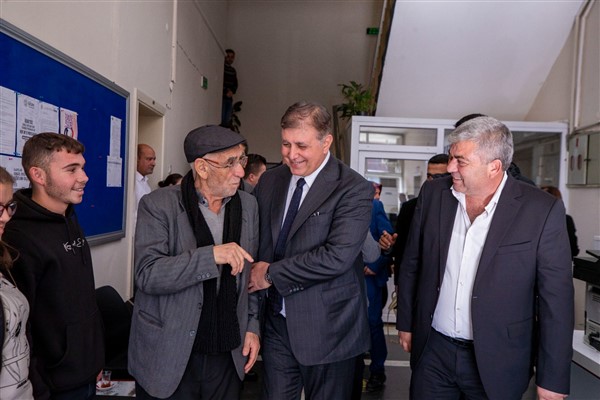 Başkan Tugay: Çiftçilerimiz yeniliklerden haberdar olmalı