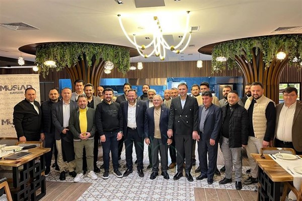 Başkan Büyükkılıç, iş insanları ile bir araya geldi