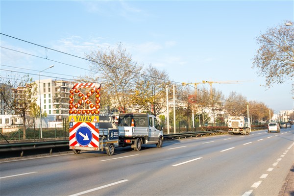 Bursa Büyükşehir Belediyesi’nin temizlik çalışmaları sürüyor