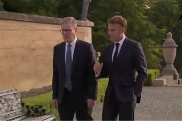 Macron ve Starmer, ABD’yi Rusya’ya saldırmaya ikna etmek için son kez çabalıyor