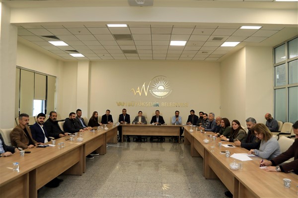 Van Büyükşehir Belediyesi’nde karla mücadele toplantısı