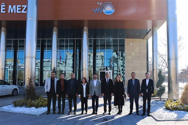 Eş Başkan Sarıyıldız’dan Van Büyükşehir Belediyesi’ne ziyaret