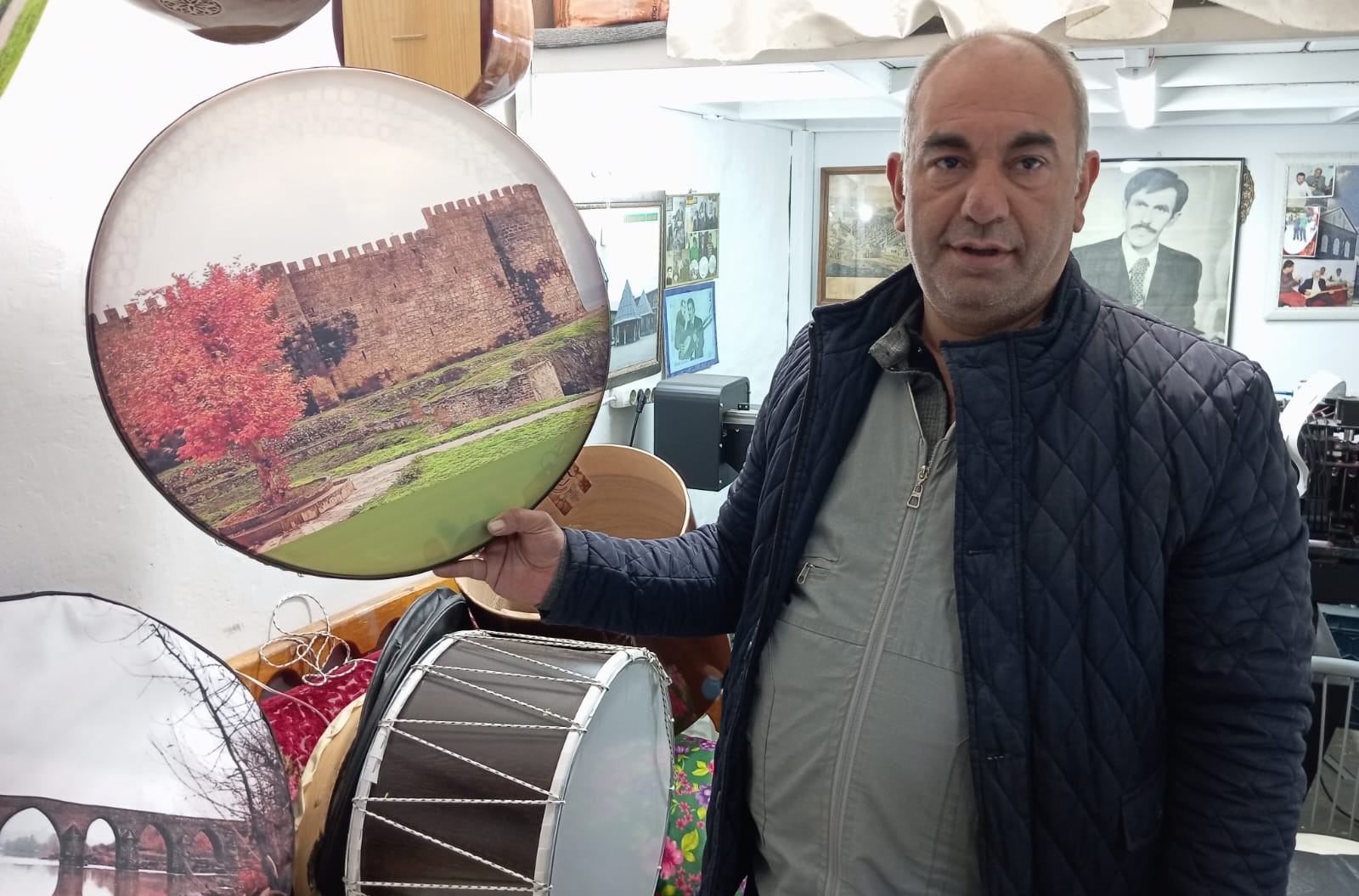 Diyarbakır’da “Erbane” enstrüman yapımı devam ediyor