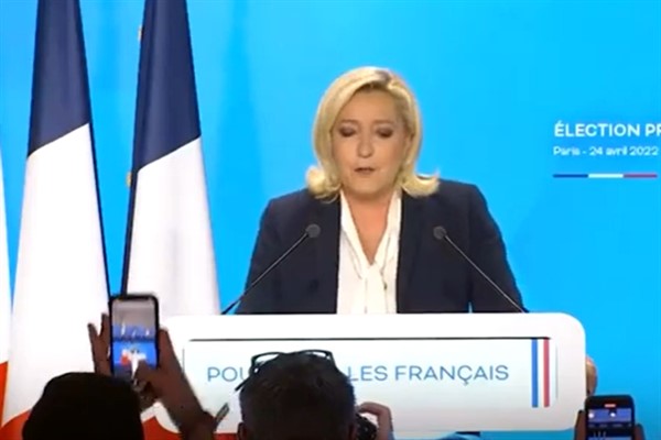 Fransa’da savcı Le Pen için hapis ve seçim yasağı isteniyor