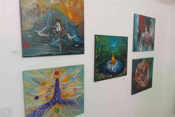 Diyarbakır’da “Kadınlar ve Aydınlık İçin” sergisi açıldı