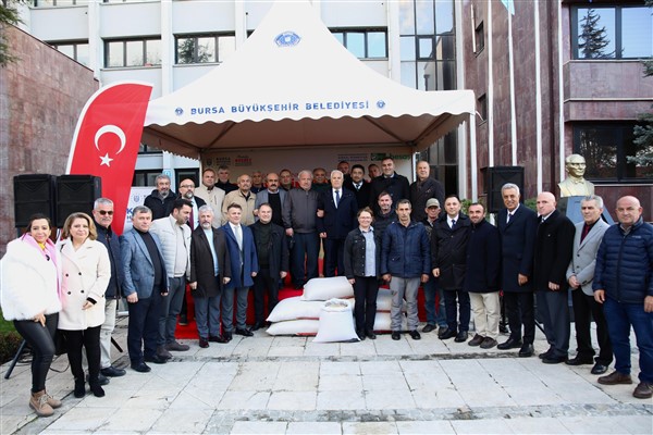 Bursa Büyükşehir, üreticilere yüzde 75’i hibeli siyez buğdayı tohumu dağıttı