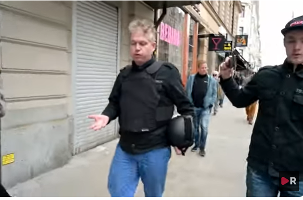 İsveç’te Kur’an yakan aşırı sağcı lider hapse mahkum oldu