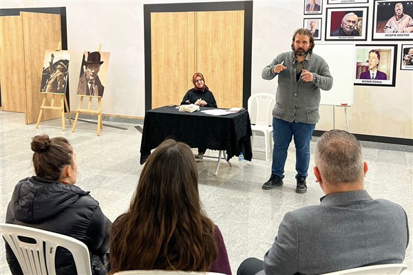 Maksim Gorki Romanlarında Yoksulluğun Sosyolojik Çözümlemesi etkinliği düzenlendi