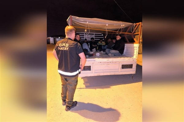 Hatay’da 13 kaçak göçmen yakalandı