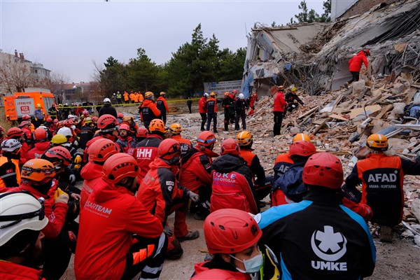 Eskişehir Büyükşehir İtfaiyesi, deprem tatbikatına katıldı