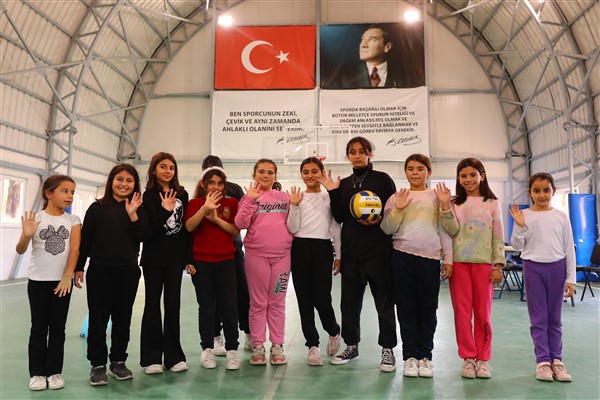 Öğrenciler ara tatillerinde Bilim Köyü’nü ziyaret etti