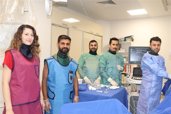 Şanlıurfa’da şeker hastalarındaki bacak damar tıkanıklıkları ameliyatsız tedavi ediliyor
