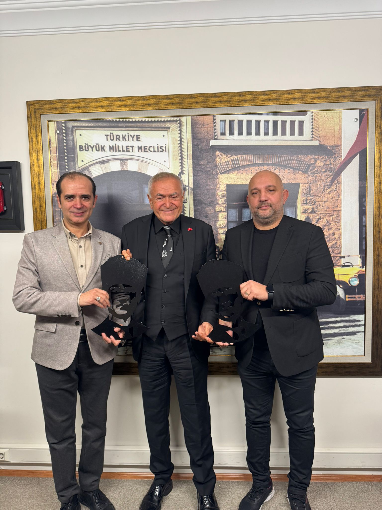 Endüstri Gazetecileri Derneği’nden TÜSİAV’a Ziyaret