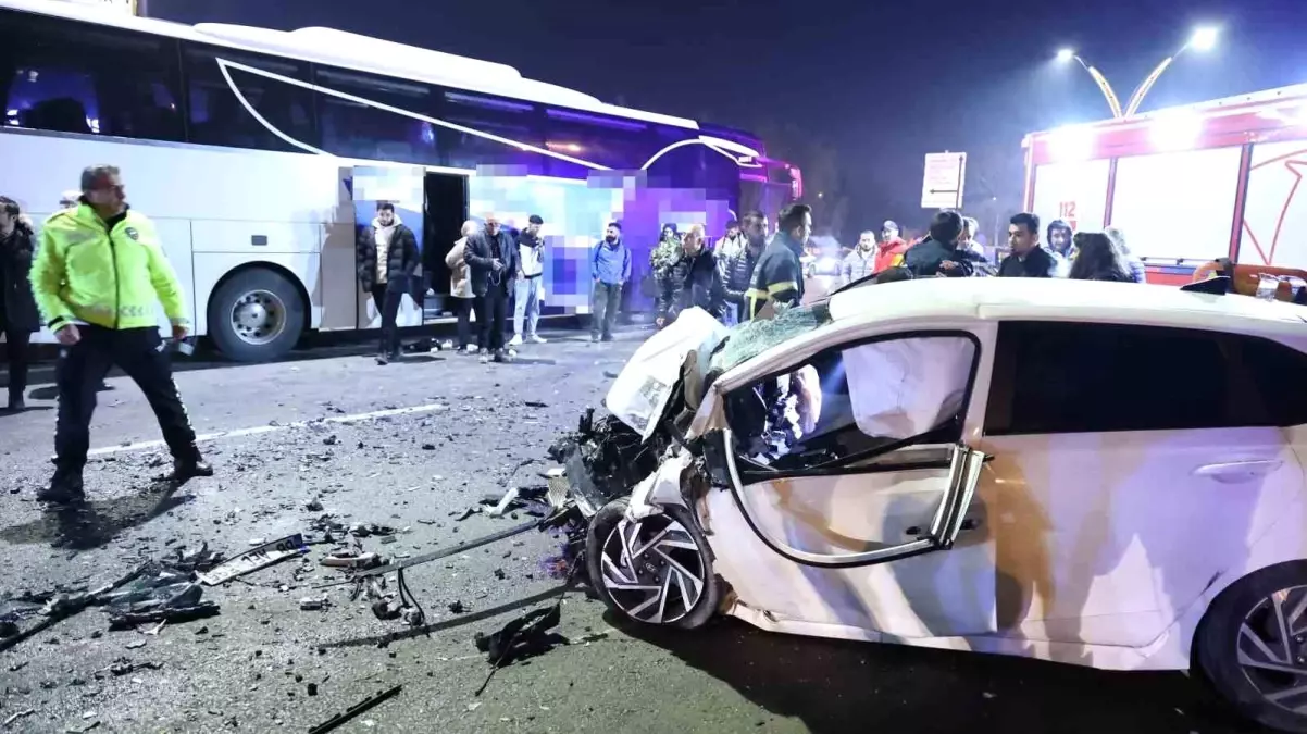 Aksaray’da Otobüs ile Otomobil Çarpıştı: 1 Ölü