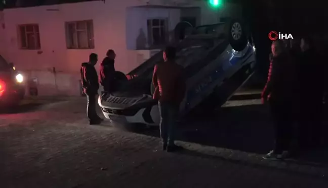 Mersin'de Otomobilin Çarptığı Polis Aracı Ters Döndü