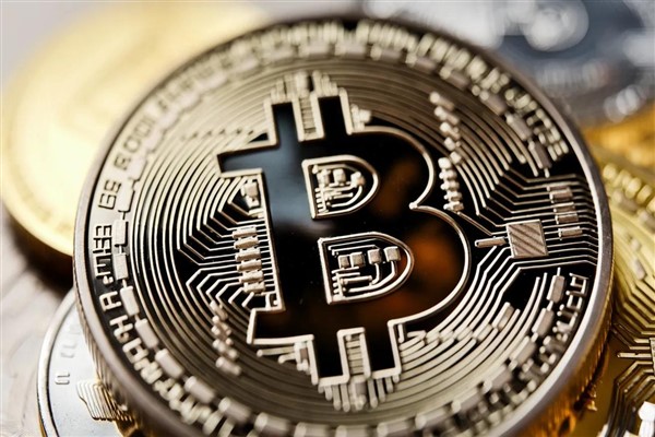 Bitcoin, Çarşamba günü ilk kez rekor 100 bin dolara ulaştı