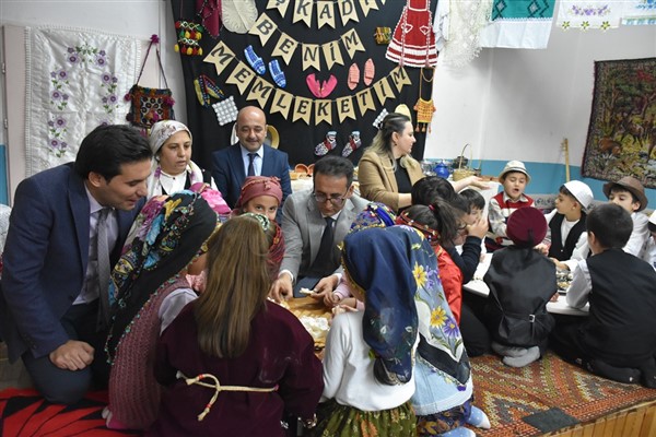 Karaman Mareşal Mustafa Kemal İlkokulu’nda Yerli Malı Haftası kutlandı