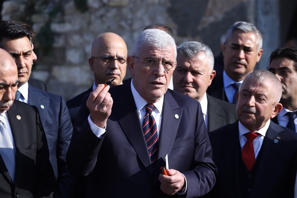 Dervişoğlu: Hatay ihmal felaketiyle karşı karşıya bırakılmış gibi görülüyor