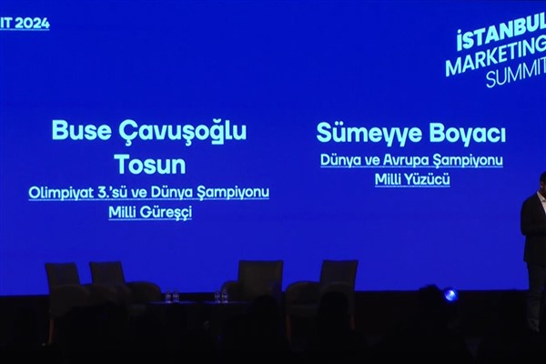 Buse Tosun Çavuşoğlu ve Sümeyye Boyacı, İstanbul Marketing Summit’te yer aldı