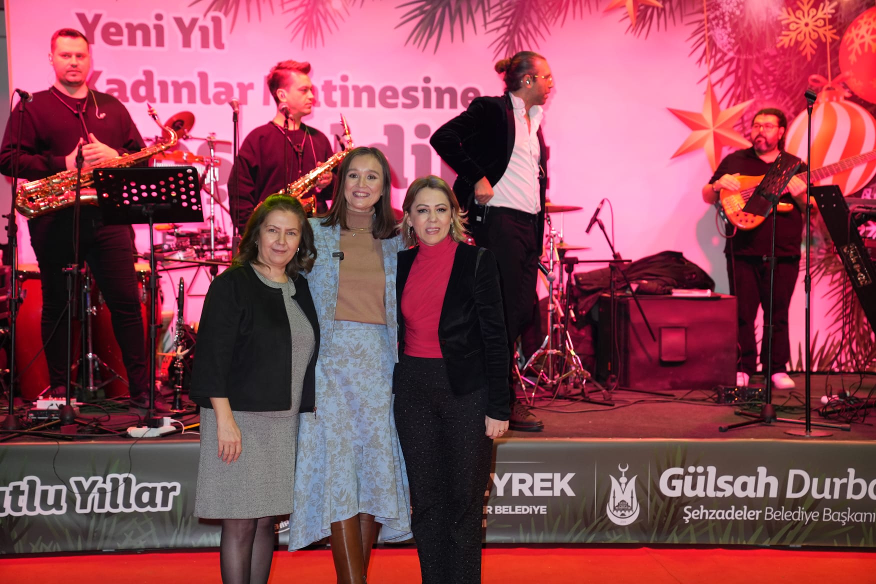 Manisa Büyükşehir Belediyesi, Kadınlar Matinesi düzenledi