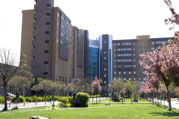 Diyarbakır’da “Medikal firma yetkililerinin ameliyatlara müdahil olduğu iddiası”