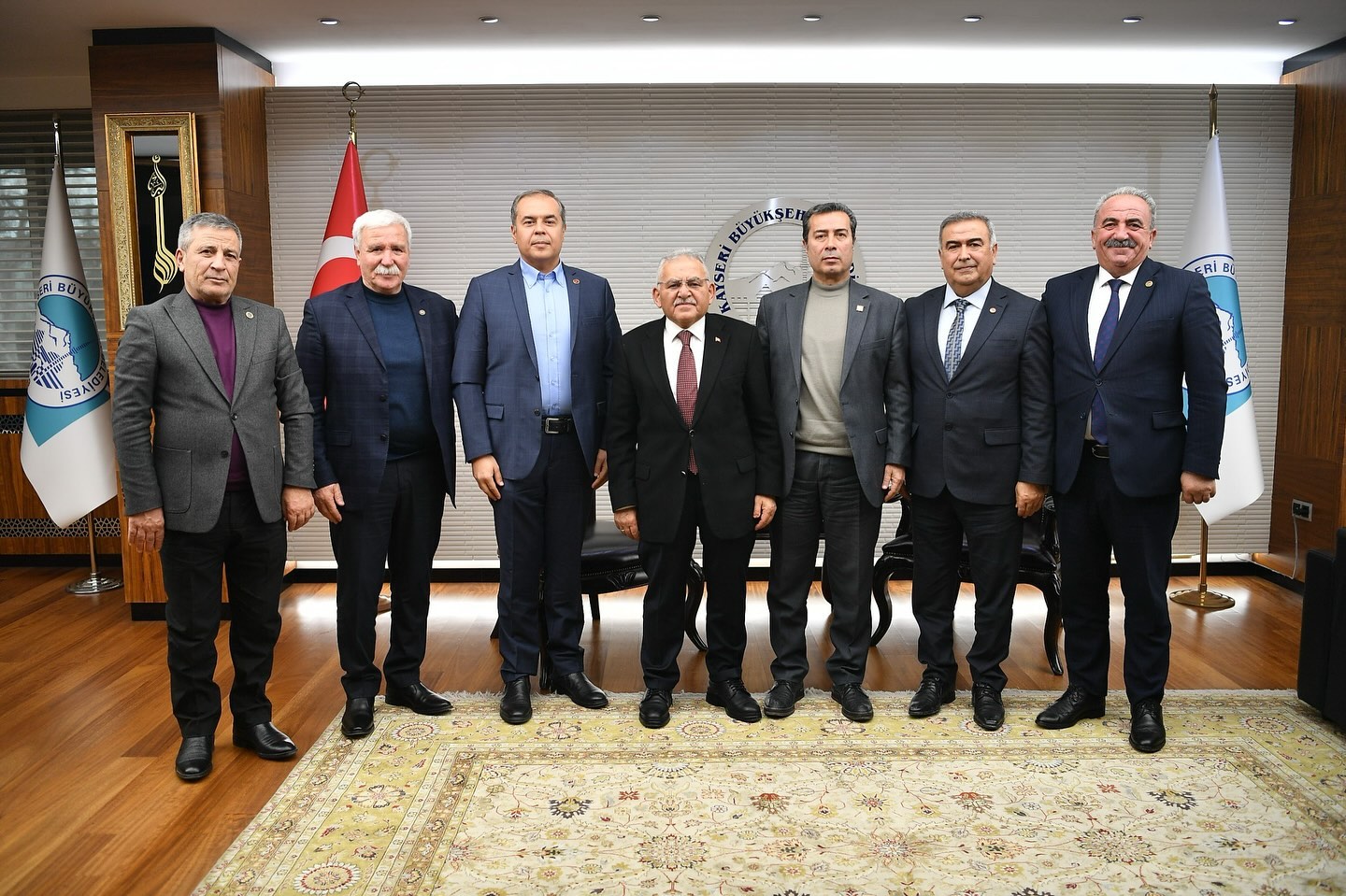 Başkan Büyükkılıç, CHP Kayseri İl Başkanı ve ilçe belediye başkanları ile görüştü