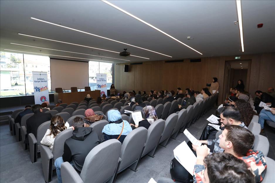 İnegöl Belediyesi İstihdam ve Kariyer Merkezi, 2 bin 850 kişiyi iş sahibi yaptı